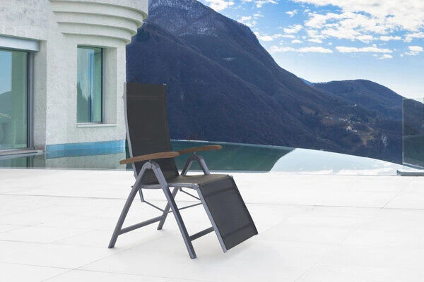 VILLANA Relaxsessel, Silber/schwarz, Alu/Textilene, 66 X 60 X 111 Cm, FSC Akazienholz Armlehnen 2 VILLANA Relaxsessel, Silber/schwarz, Alu/Textilene, 66 X 60 X 111 Cm, FSC Akazienholz Armlehnen – Bild 2