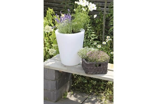 OUTFLEXX Exklusivmodell Shining Classic Pot S Dekoleuchte, Polyethylen, 34x39 Cm, Inkl. Fassung Und LED-Leuchtmittel 3 OUTFLEXX Exklusivmodell Shining Classic Pot S Dekoleuchte, Polyethylen, 34x39 Cm, Inkl. Fassung Und LED-Leuchtmittel – Bild 3