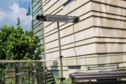 OUTTECH Star Heizstrahler, Schwarz, Alu, 88 X 13 X 9 Cm, Staub - Und Wassergeschützt, Fernbedienung Mit 4 Stufen 11 OUTTECH Star Heizstrahler, Schwarz, Alu, 88 X 13 X 9 Cm, Staub - Und Wassergeschützt, Fernbedienung Mit 4 Stufen -Deko Garten Verkauf 3 21293.jpg