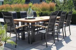 HARTMAN Alice Stapelsessel, Xerix/schwarz, Alu/4x4 Textilen, Mit FSC Teak-Armlehnen 6 HARTMAN Alice Stapelsessel, Xerix/schwarz, Alu/4x4 Textilen, Mit FSC Teak-Armlehnen -Deko Garten Verkauf 4 11087.jpg