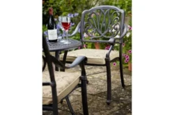 HARTMAN Amalfi Bistro-Set, Bronze, Alu-Guss, Ø62cm, 2 Sessel Inkl. Wendekissen -Deko Garten Verkauf 4 18972.jpg