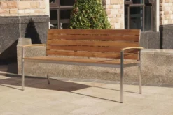 OUTFLEXX Gartenbank, FSC-Teakholz/Edelstahl, 3-Sitzer, 160x55x80cm -Deko Garten Verkauf 6 13536.jpg