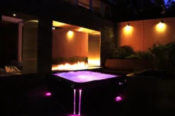 Outtech Steel Art Aries Whirlpool, Grau/schwarz, 214x214x93 Cm / 1000L, 5 Pers., LED Corner Light, LCD Balboa Anzeige, WIFI READY -Deko Garten Verkauf 6 21288.jpg